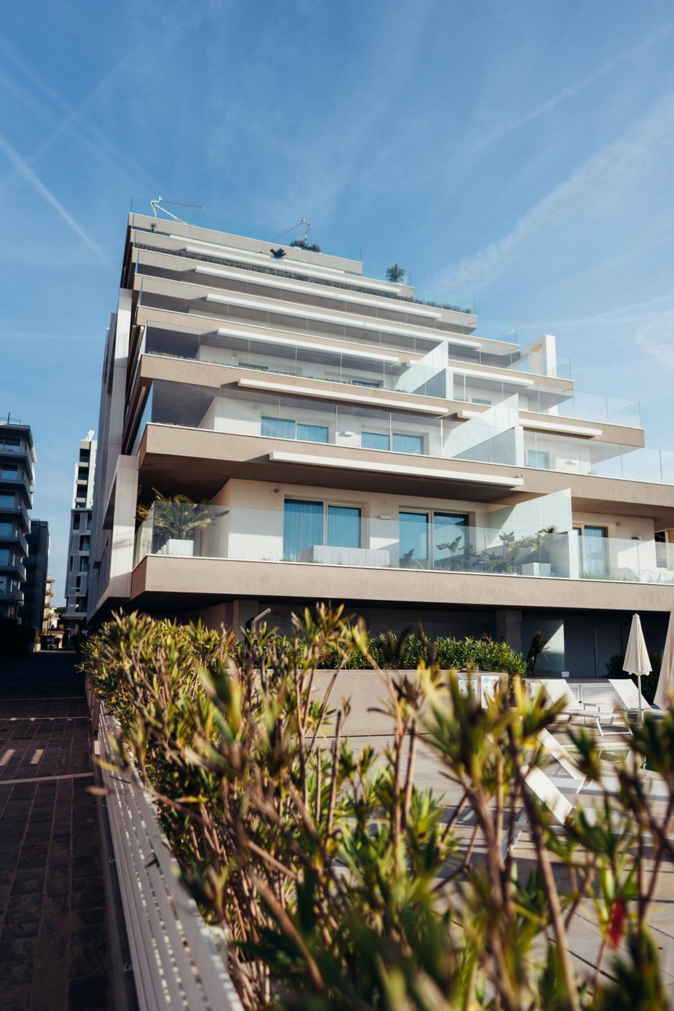 Vibra Tahiti Deluxe Apartment Lido di Jesolo Exterior photo